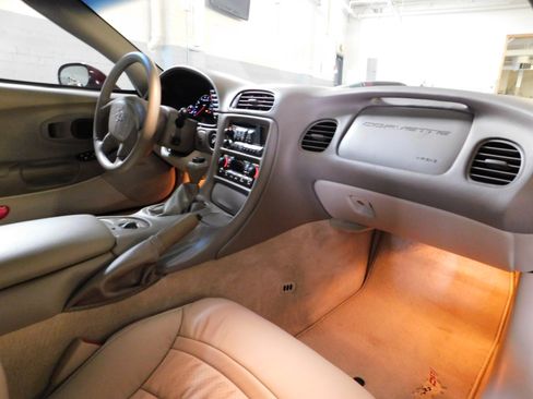 Used 2003 Chevrolet Corvette image 11