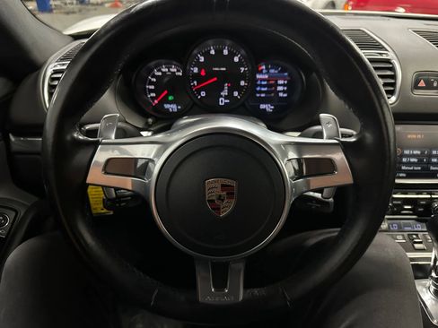 Used 2016 Porsche Cayman image 18