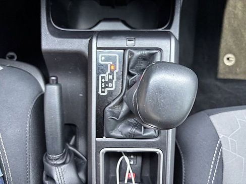 Used 2021 Toyota Tacoma TRD Sport image 25