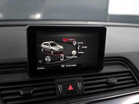 Used 2020 Audi Q5 2.0T Premium image 26