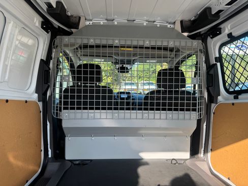 Used 2023 Ford Transit Connect XL image 15