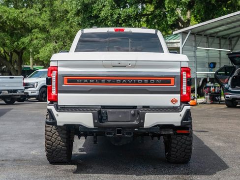 Used 2024 Ford F250 4x4 Crew Cab Super Duty image 13