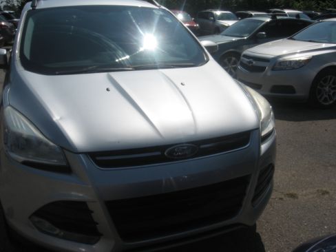 Used 2013 Ford Escape SEL image 2