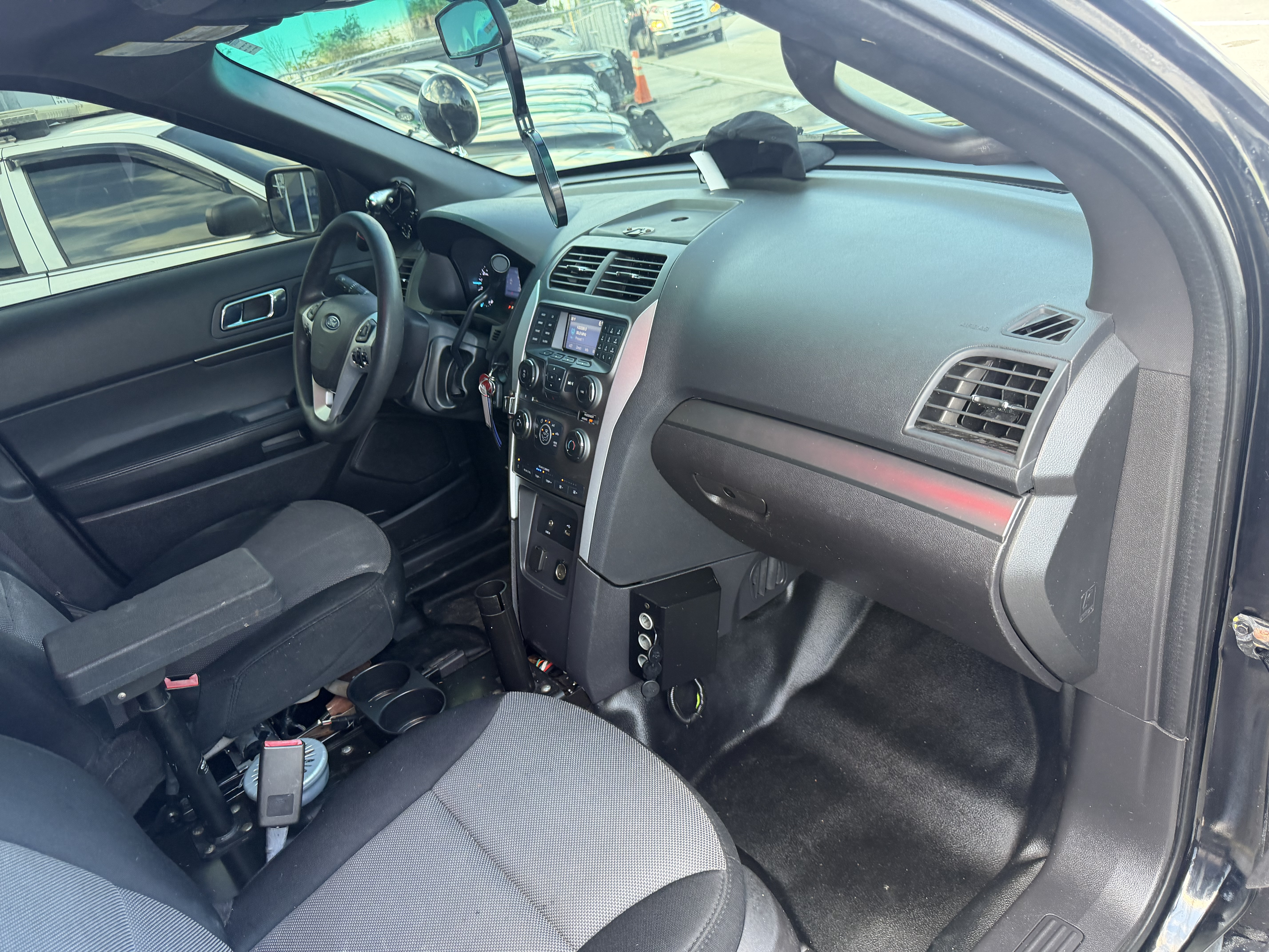 Used 2015 Ford Explorer 4WD Police Interceptor image 26