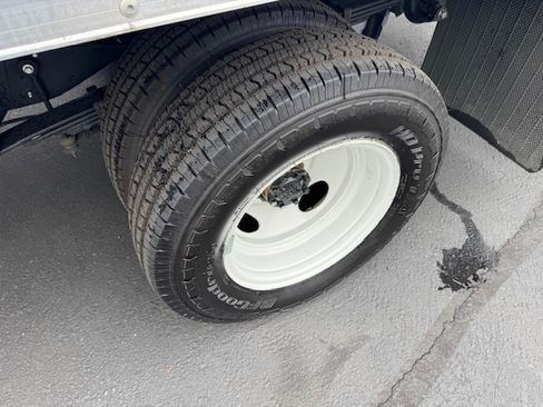 Used 2024 Ford E-350 and Econoline 350 image 23