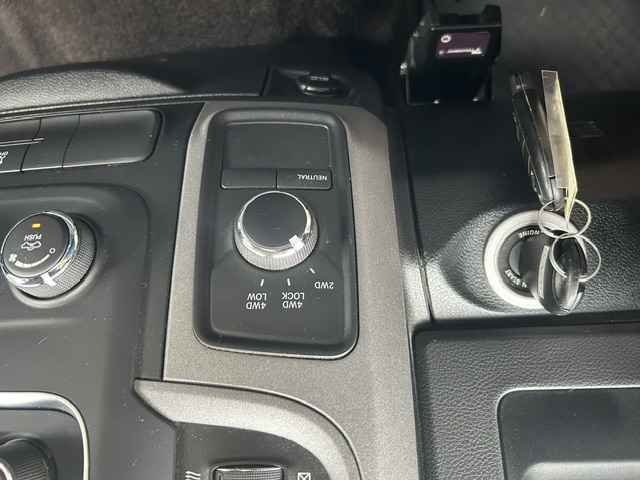 Used 2016 RAM 2500 4x4 Crew Cab ST image 59