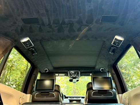 Used 2017 Land Rover Range Rover Long Wheelbase Autobiography image 12