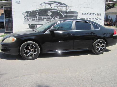 Used 2011 Chevrolet Impala LS w/ 1FL FWD image 1