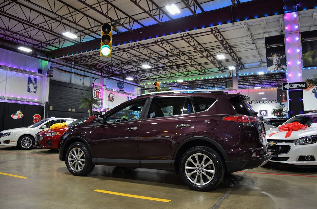 Used 2017 Toyota RAV4 Limited FWD image 4