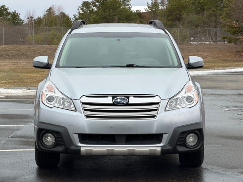 Used 2013 Subaru Outback 2.5i Limited image 8