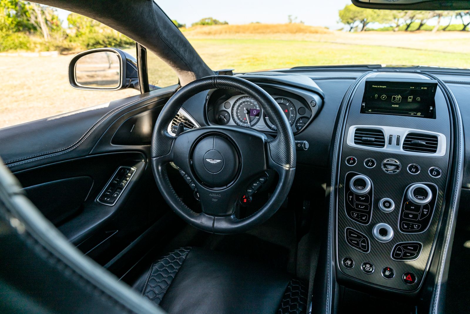 Used 2014 Aston Martin Vanquish Coupe RWD image 28