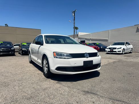 Used 2013 Volkswagen Jetta S Sedan 4D FWD image 12