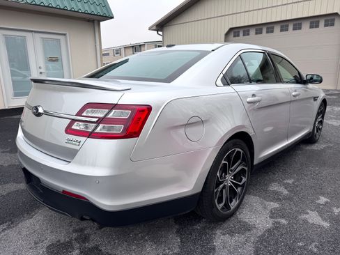 Used 2013 Ford Taurus SHO image 5