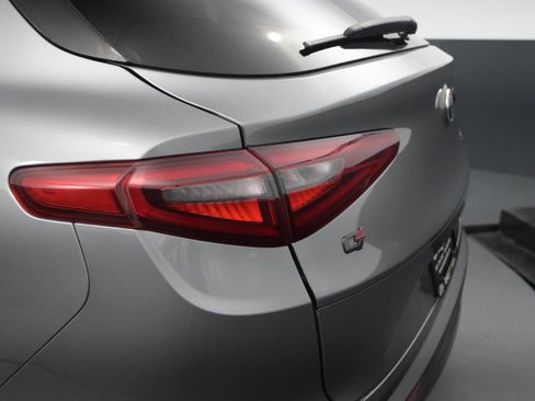 Used 2019 Alfa Romeo Stelvio Ti image 14