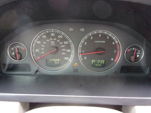 Used 2004 Volvo XC90 2.5T image 13