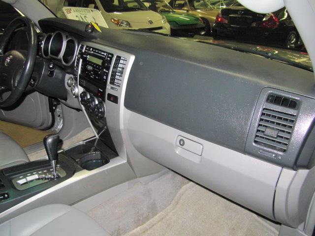 Used 2003 Toyota 4Runner 4WD Limited image 24