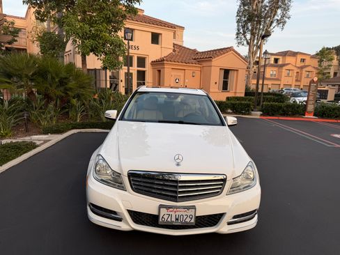 Used 2013 Mercedes-Benz C 250 image 1