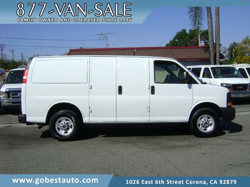 Used 2009 GMC Savana 3500 image 1