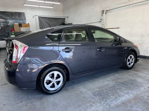 Used 2013 Toyota Prius Two image 6