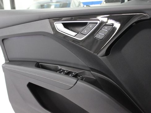 Used 2024 Audi Q4 e-tron Premium Plus image 28