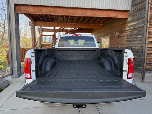 Used 2016 RAM 2500 4x4 Crew Cab ST image 5