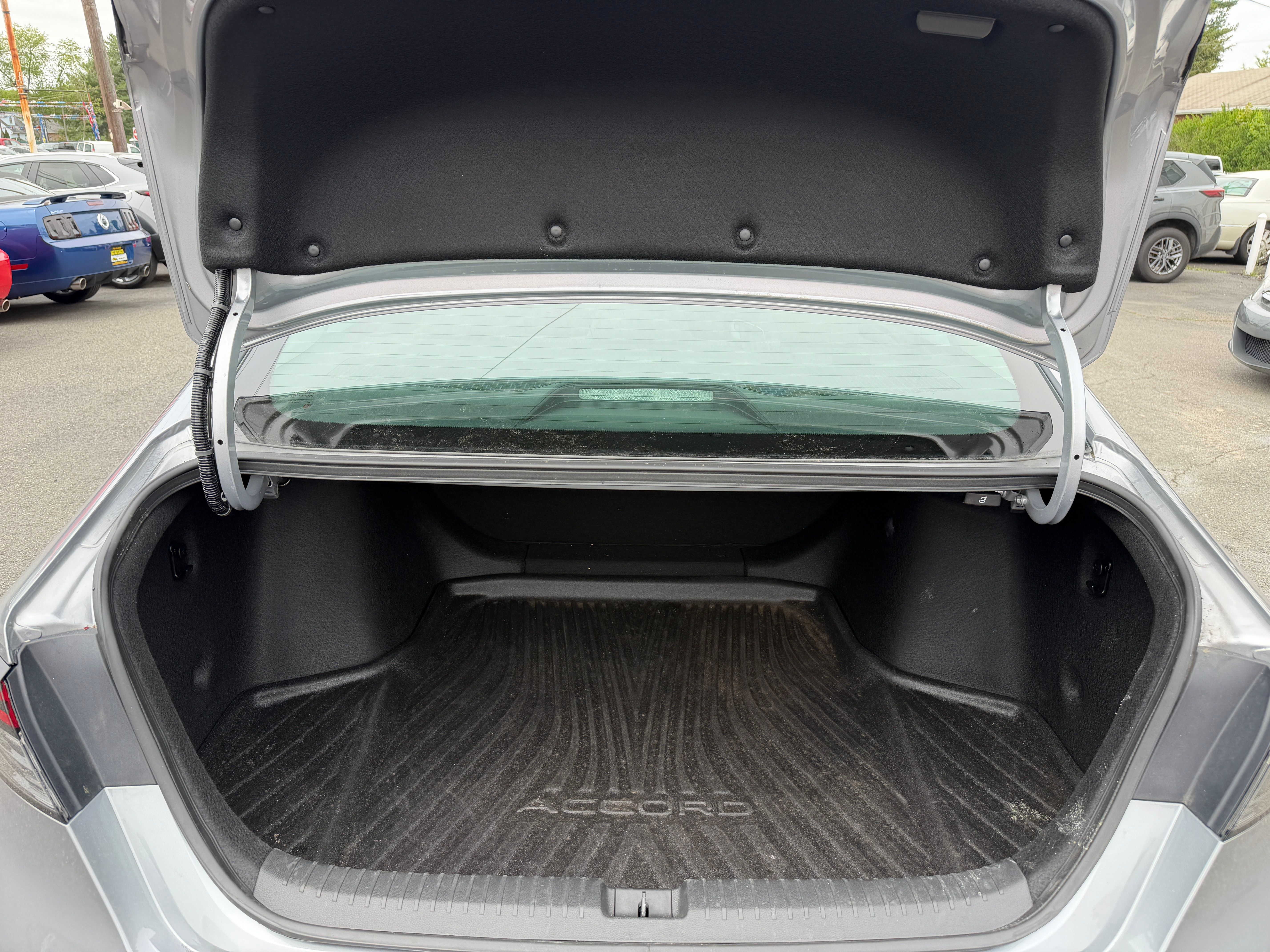 Used 2023 Honda Accord LX image 27