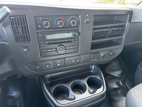 Used 2016 Chevrolet Express 3500 image 14