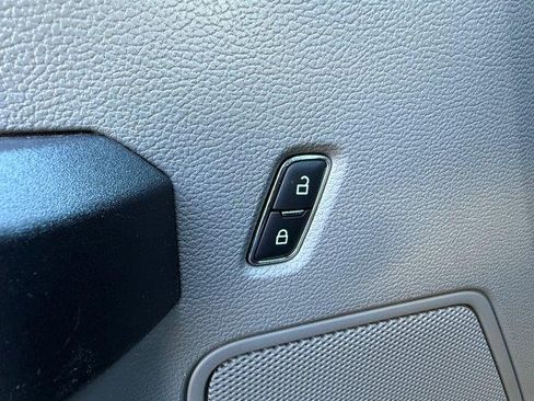 Used 2020 Ford F150 XL image 18