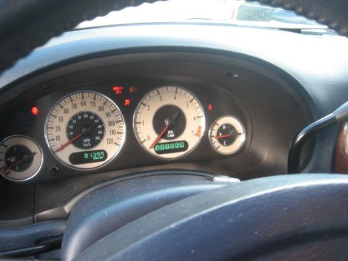 Used 2001 Chrysler Town & Country Limited image 10