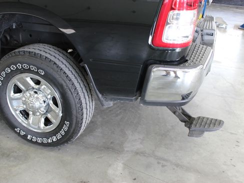 Used 2019 RAM 3500 Tradesman image 12