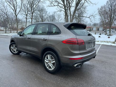 Used 2016 Porsche Cayenne image 5
