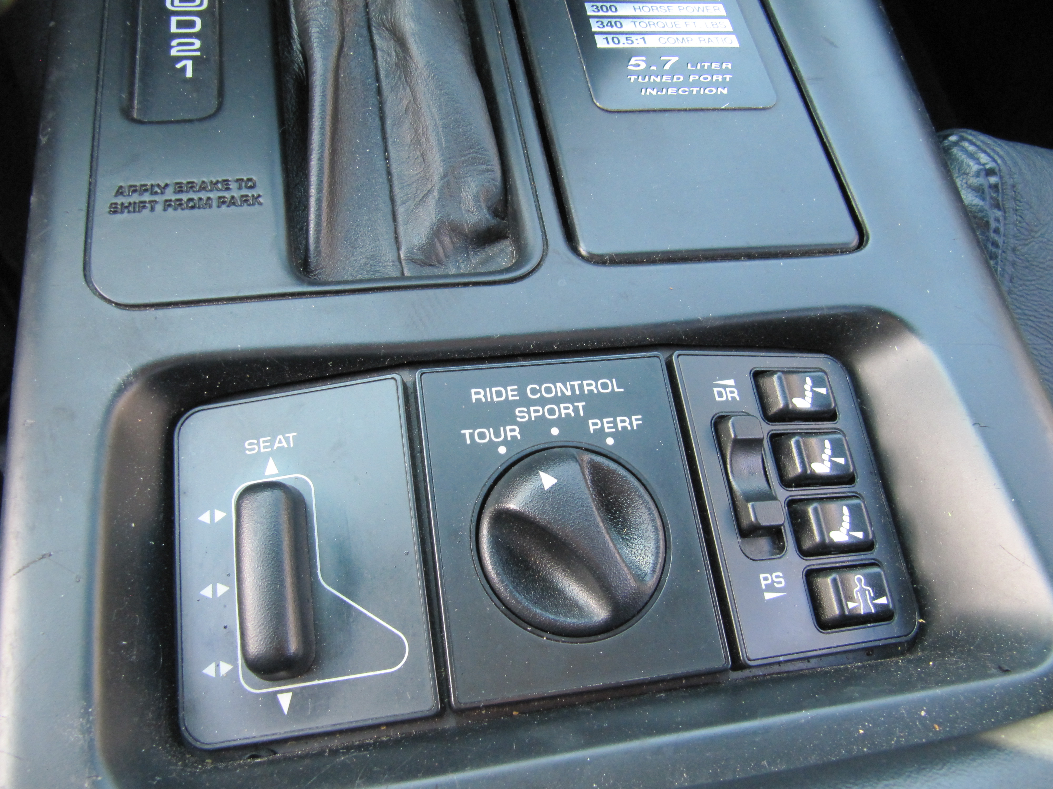 Used 1996 Chevrolet Corvette Convertible RWD image 17