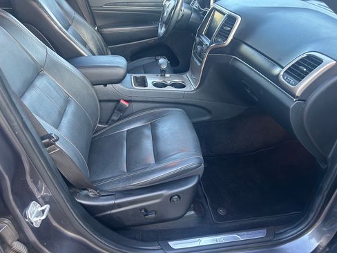 Used 2014 Jeep Grand Cherokee 2WD Limited image 10