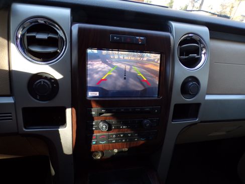 Used 2012 Ford F150 Lariat image 16