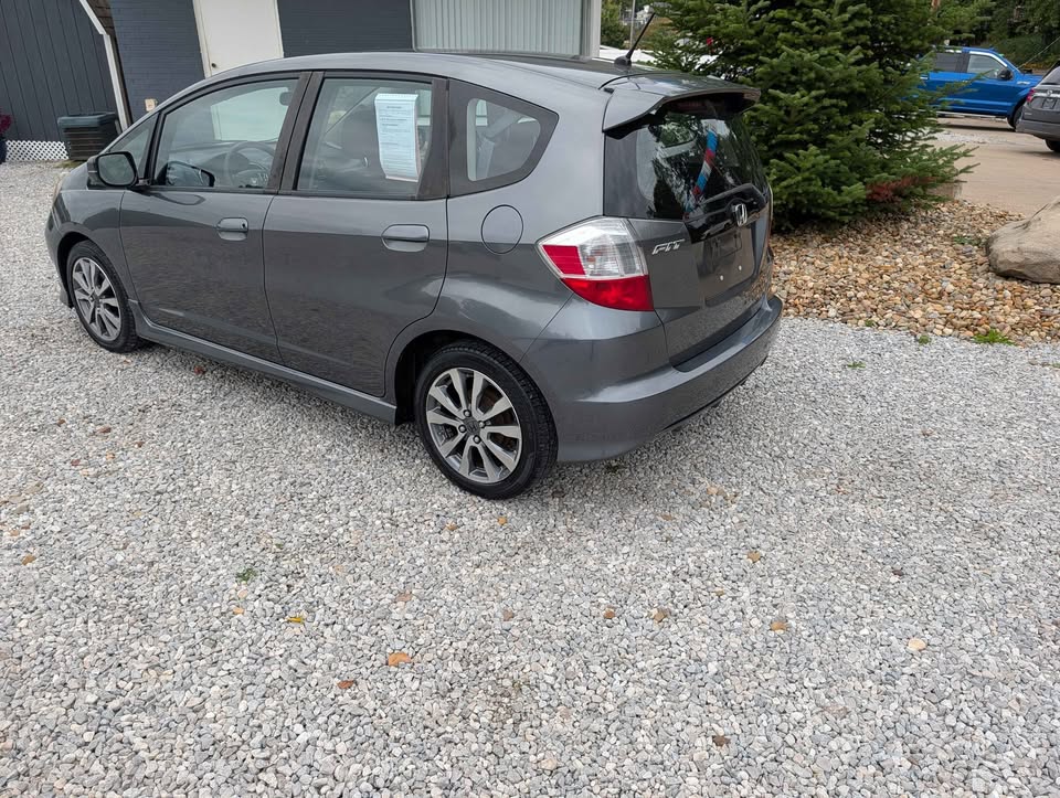 Used 2013 Honda Fit Sport image 3