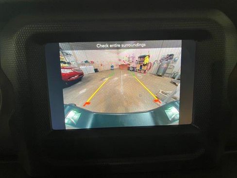 Used 2023 Jeep Gladiator Sport image 10