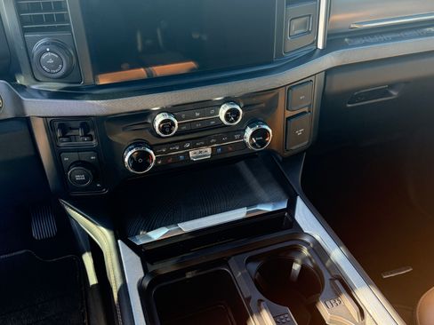 Used 2024 Ford F450 Platinum image 17