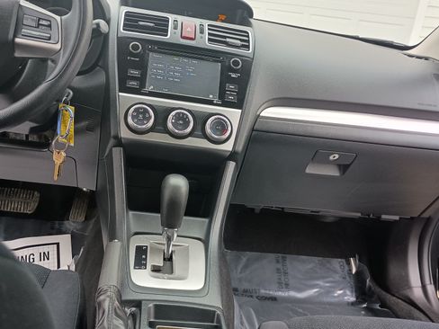 Used 2015 Subaru Impreza 2.0i Premium image 13