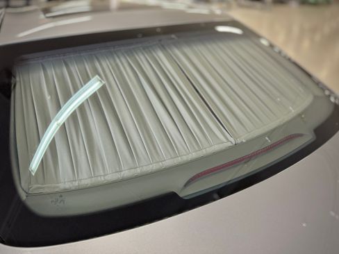 Used 2005 Maybach 57 image 21