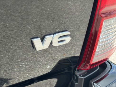 Used 2023 Toyota Tacoma SR image 8