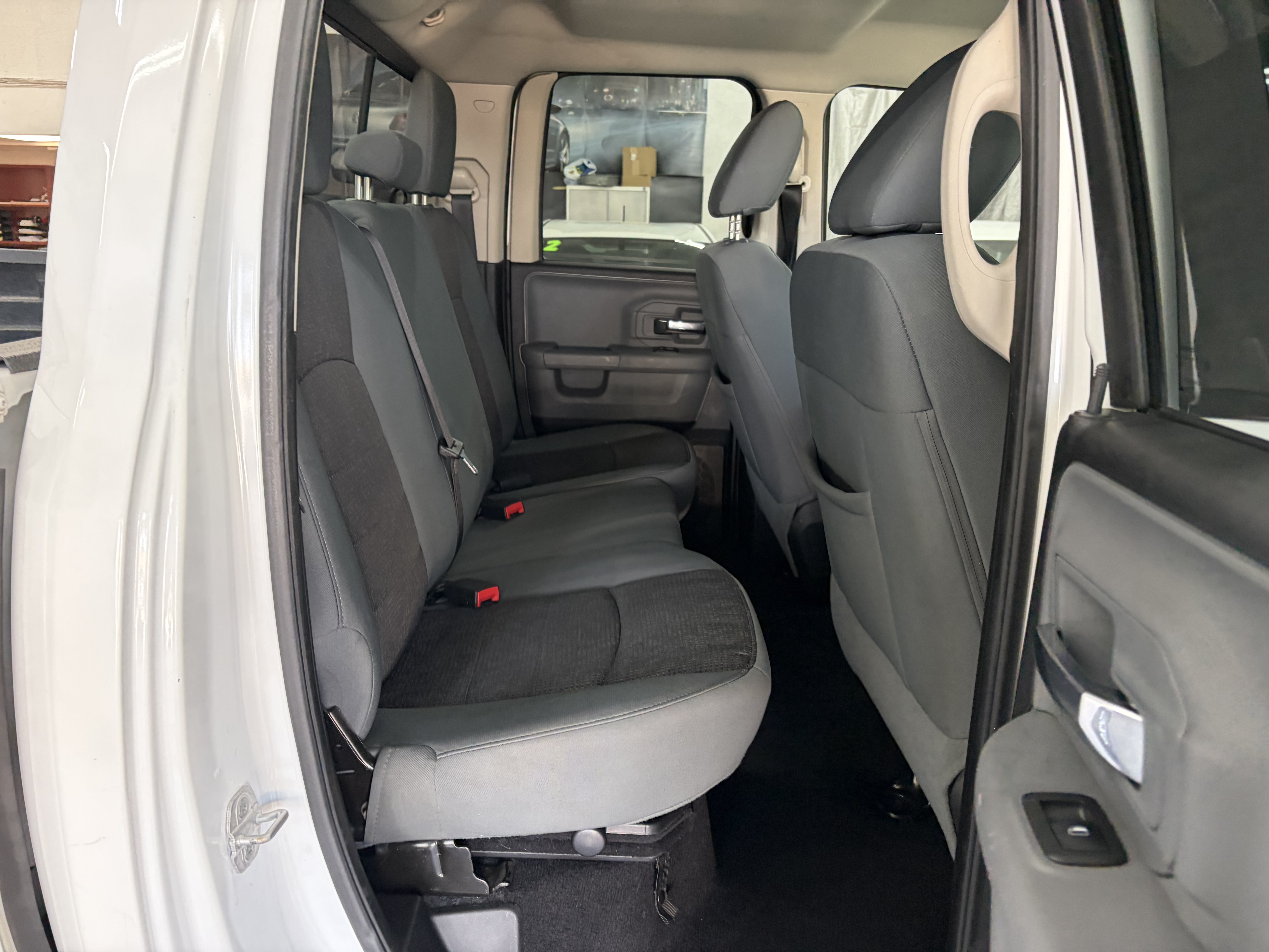 Used 2013 RAM 1500 2WD Quad Cab SLT image 14