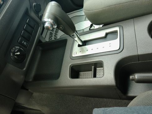 Used 2007 Nissan Frontier 4x4 Crew Cab NISMO image 55