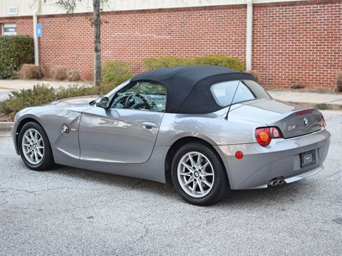 Used 2004 BMW Z4 2.5i image 12