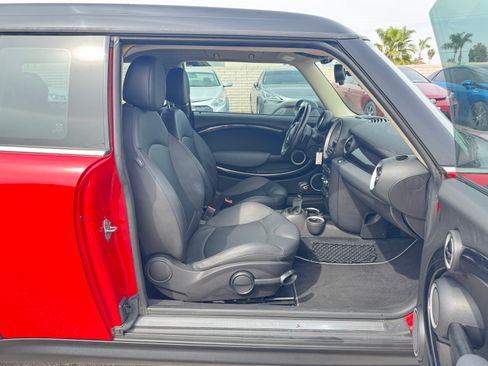 Used 2011 MINI Cooper Clubman S image 16
