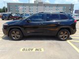 Used 2016 Jeep Cherokee Latitude image 5