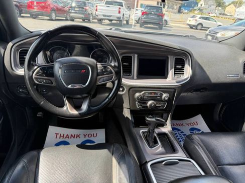 Used 2021 Dodge Charger SXT image 11