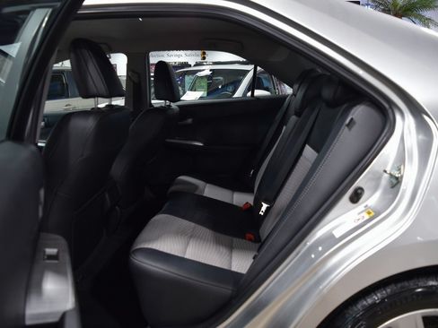 Used 2013 Toyota Camry SE image 17