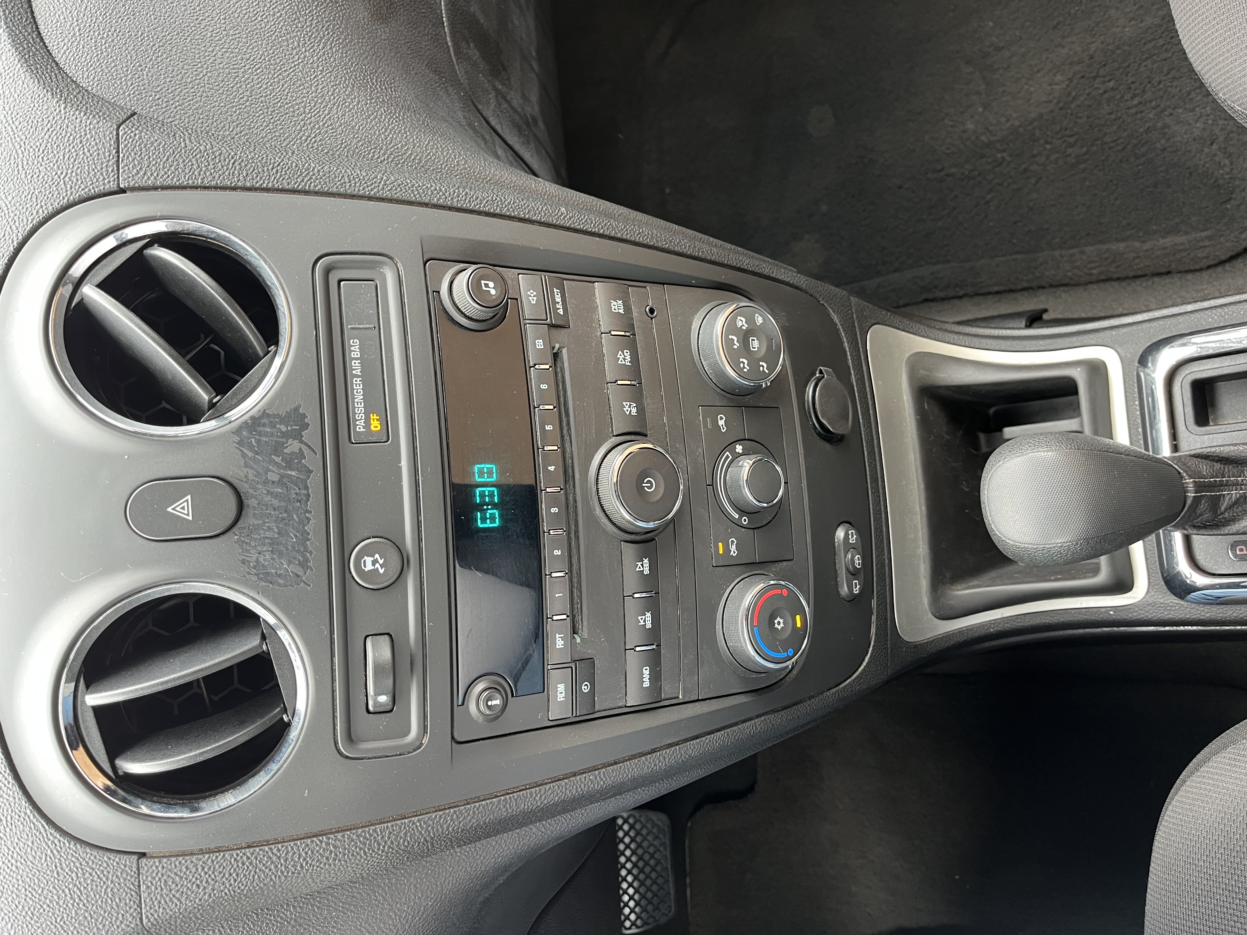 Used 2010 Chevrolet HHR LS FWD image 6