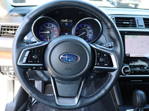 Used 2018 Subaru Outback 2.5i Touring AWD/4WD image 22
