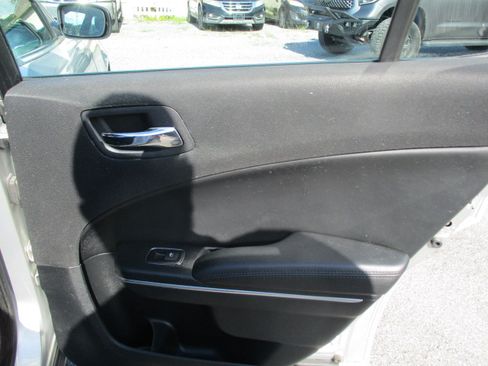 Used 2016 Dodge Charger SE image 24